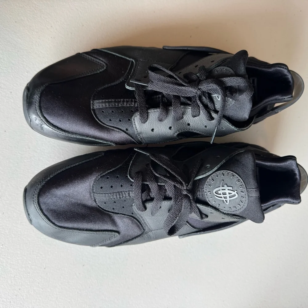 Nike Air Huarache Triple Black Sneakers size 13